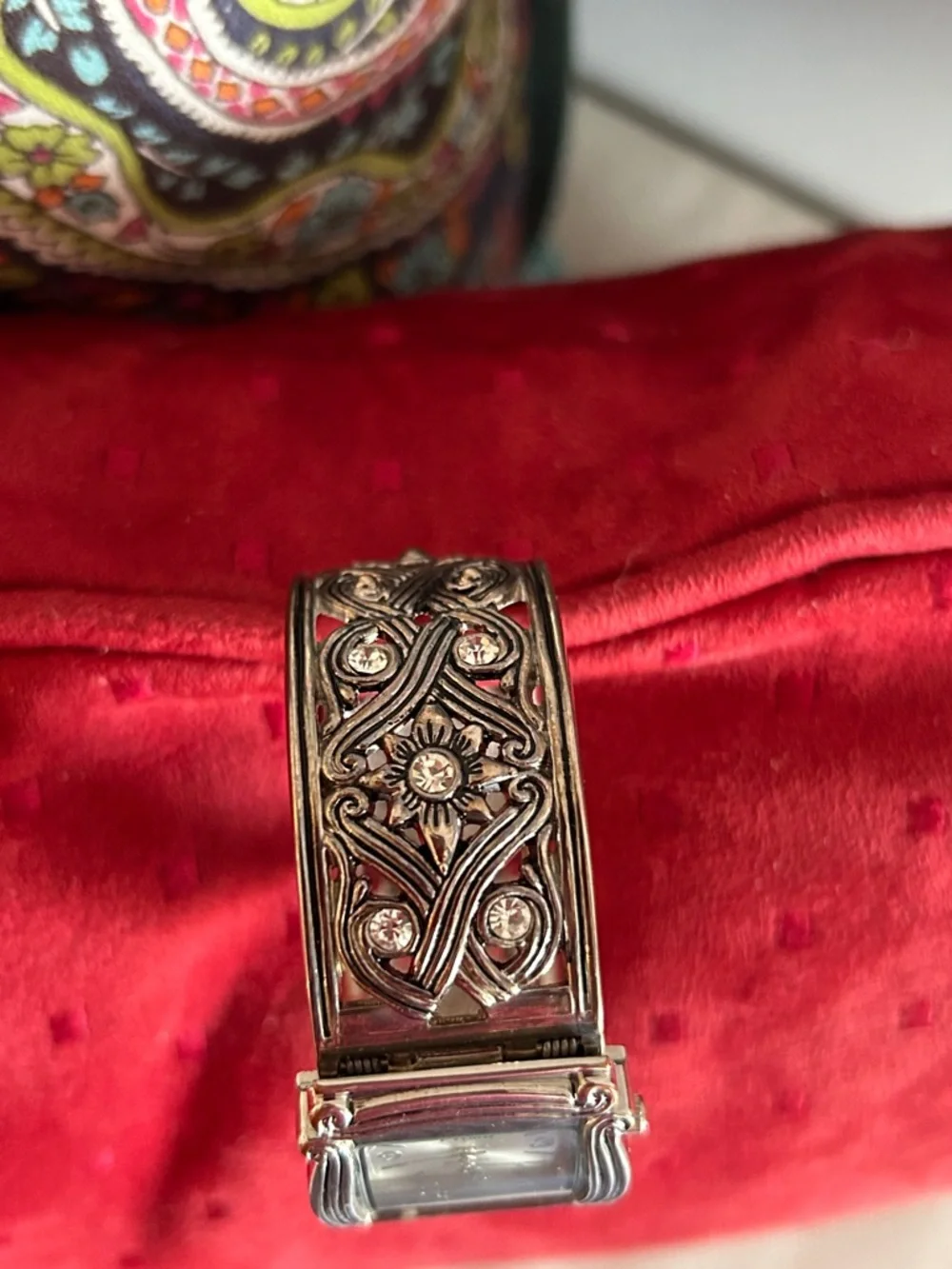 Silver tone cuff bracelet watch 5 rhinestones each side New battery EUC